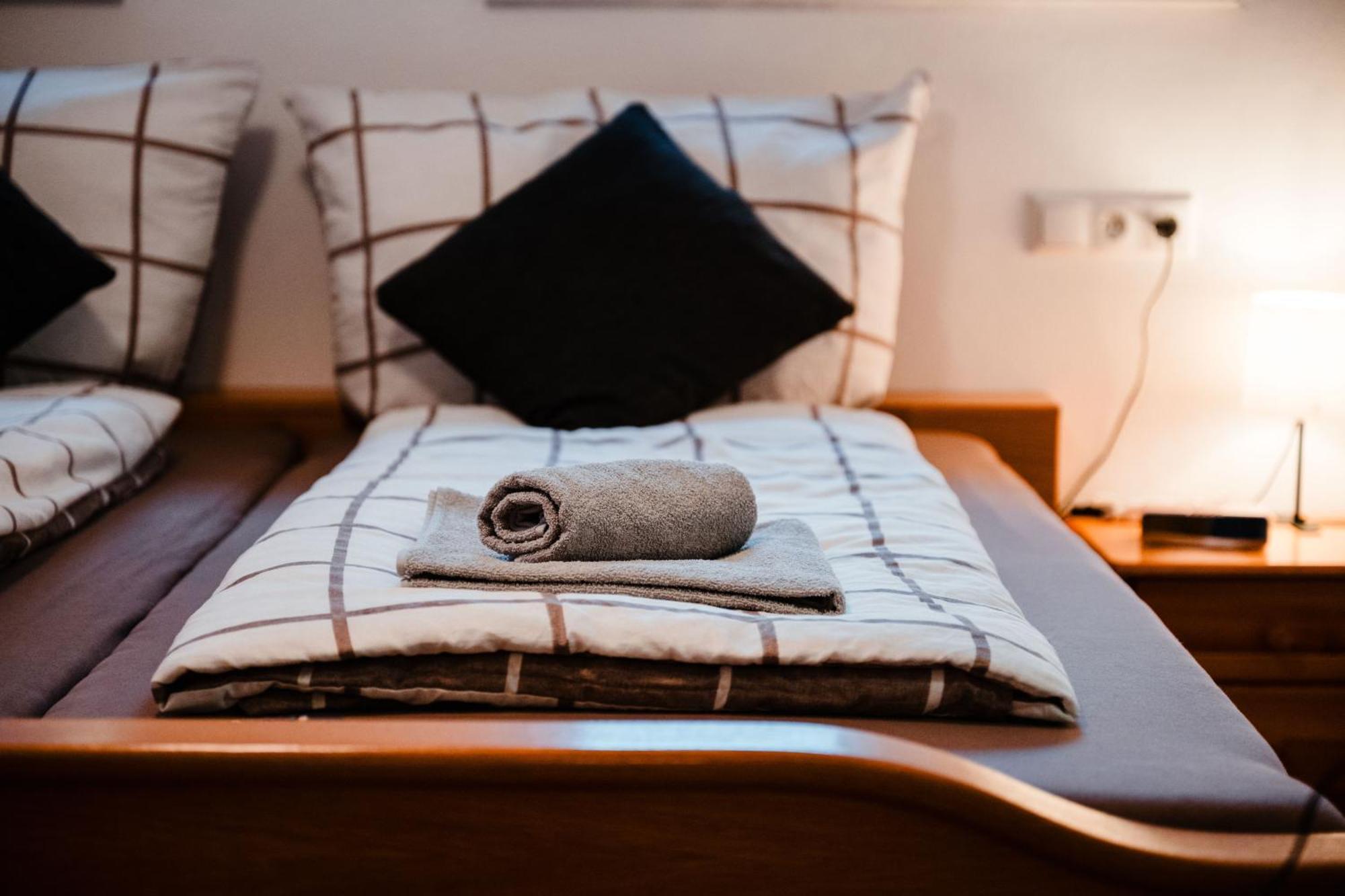 Mitzis Stubn Apartments - Bad Goisern - 24-Hour Self Check-In ภายนอก รูปภาพ